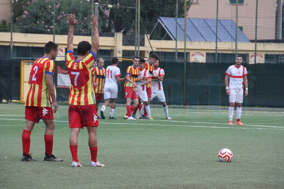 Calcio, Eccellenza. Scatta la sesta giornata. Spicca Albenga - Finale, vietato sbagliare per Alassio FC e Pietra