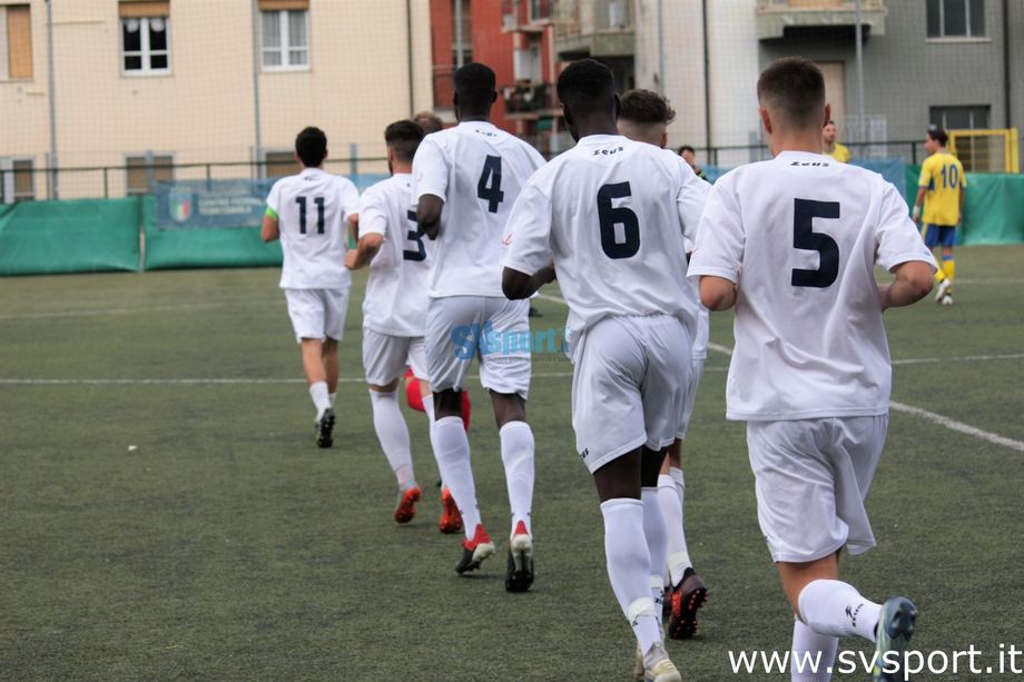 Calciomercato. Sono quattro le operazioni in entrata ufficializzate in serata dall'Alassio FC Calciomercato. Sono quattro le operazioni in entrata ufficializzate in serata dall'Alassio FC