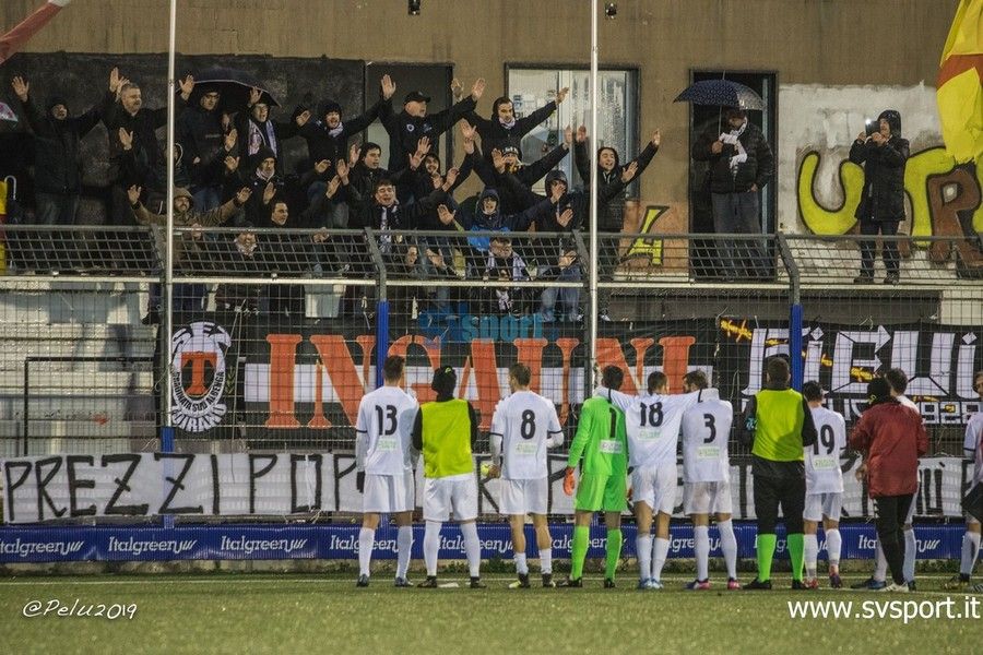 Calcio, Albenga. Due pullman e tante auto per la finale di Coppa Italia. Sale l'attesa anche nella tifoseria ingauna
