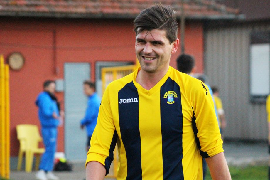 Calcio, Cairese. Brutto infortunio per Alessi, il rischio è uno stop di almeno due mesi. Benzi: "La caviglia ha fatto crack" (VIDEO)