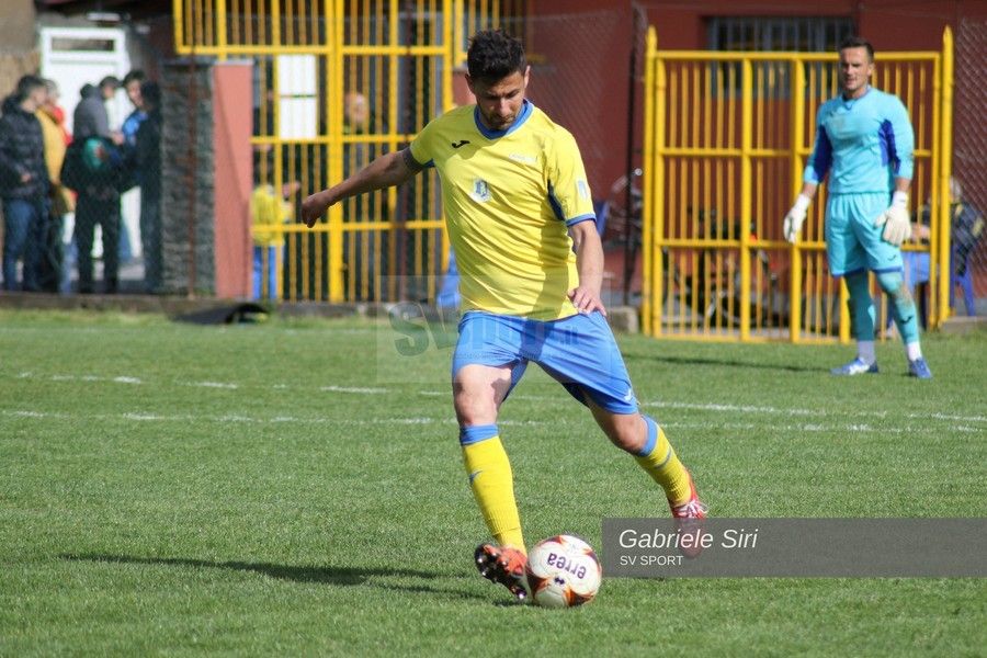 Calciomercato. Momento di riflessione per Cristian Di Leo: "Pronto per scendere ancora in campo, ma ho già declinato le proposte di Varazze e Savona"