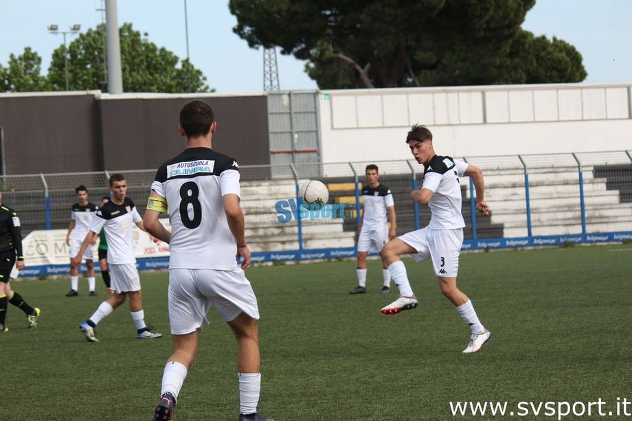 Calcio, Juniores. E' il giorno della finale: alle 17:30 l'Albenga sfida la Fezzanese sul neutro di Molassana