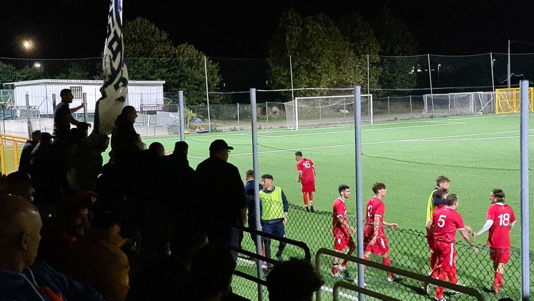 Calcio, Coppa Liguria. Tripudio Savona. La tripletta di Rossetti e la rete di Spaltro al 94' proiettano i biancoblu al secondo turno