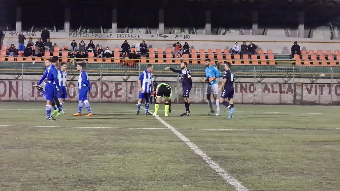 Calcio, Seconda Categoria B: la Spotornese soffre ma festeggia nel finale, Chessa e Vanara piegano il Cisano