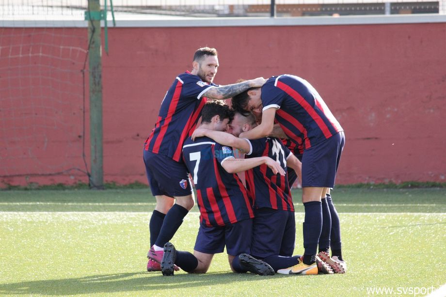 Calcio, Vado. Squadra che vince si cambia? Il 4-3-3 e Gulli in regia hanno convinto nella trasferta di Borgosesia