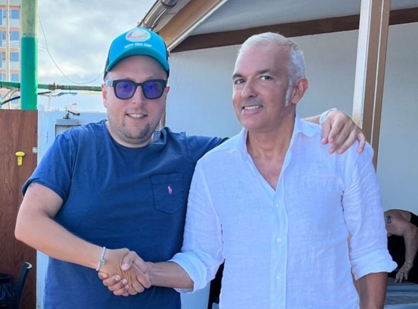 Calcio, Albenga. Marinelli e Pietro Buttu, c'è la stretta di mano: prescelto l'ex allenatore del Finale per la panchina bianconera