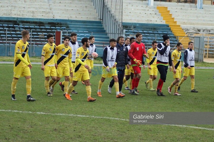 Calcio, Serie D. Savona a caccia del poker, ma occhio a Lavagnese ed ex biancoblù: De Paola verso il 4-3-3, dubbio Albani a centrocampo
