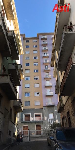 Asti:il truffatore di salita Jacopone da Todi ha seguito la sua vittima in casa Asti:il truffatore di salita Jacopone da Todi ha seguito la sua vittima in casa