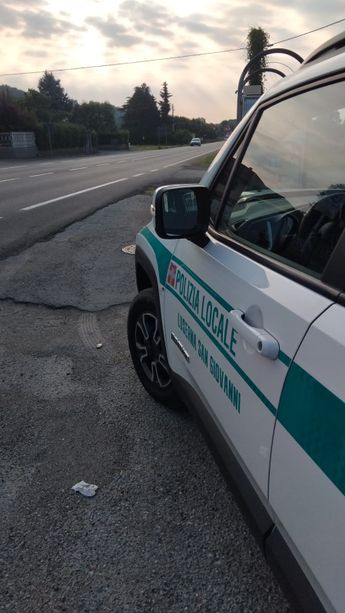 Nuovo inseguimento a Luserna San Giovanni: bloccato uomo che guidava senza mai aver preso la patente