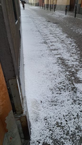 Il maltempo stavolta colpisce la zona sud di Torino. Forti piogge e Moncalieri sotto la grandine