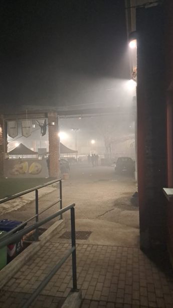 Cecchi point, dopo il blitz contro gli anarchici resta l'amaro: "C'erano bambini e famiglie: erano necessari i lacrimogeni?" Cecchi point, dopo il blitz contro gli anarchici resta l'amaro: "C'erano bambini e famiglie: erano necessari i lacrimogeni?"