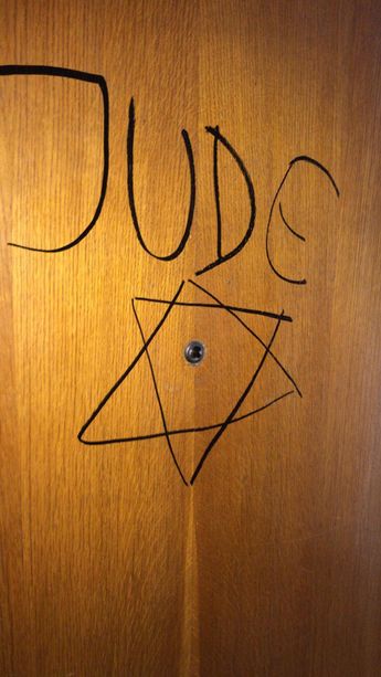 Lunedì a Torino in piazza contro l'antisemitismo Comune, Anpi, Sardine e Comunità Ebraica Lunedì a Torino in piazza contro l'antisemitismo Comune, Anpi, Sardine e Comunità Ebraica