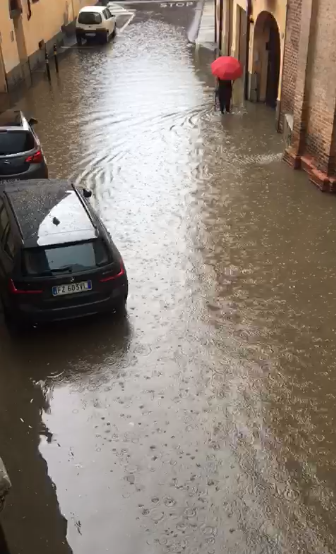 Nubifragio a Racconigi, intere zone allagate [VIDEO]: impegnate decine di squadre di vigili del fuoco