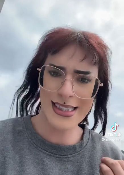 Asti, nuova aggressione verbale contro la tiktoker Cara a bordo di un autobus cittadino