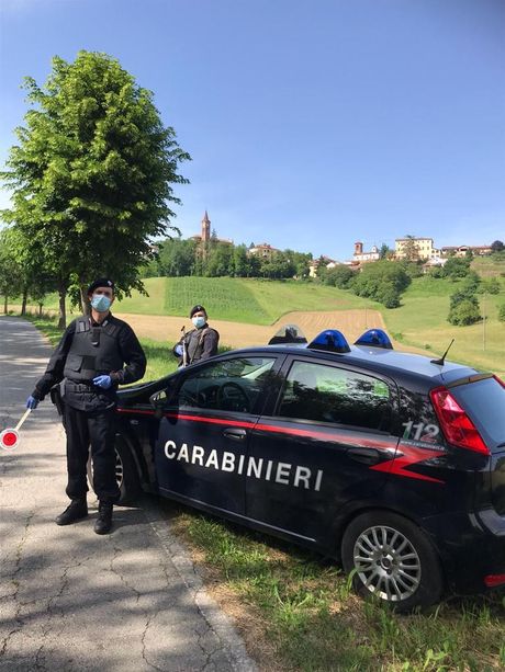 Castagnole Lanze, anche se in quarantena, va al bar per la colazione. Denunciato e multato dai Carabinieri