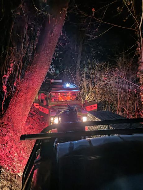 4 mezzi A.I.B. e 9 uomini dei Vigili del Fuoco di Cuneo in Toscana per spegnere l'incendio di Massarosa