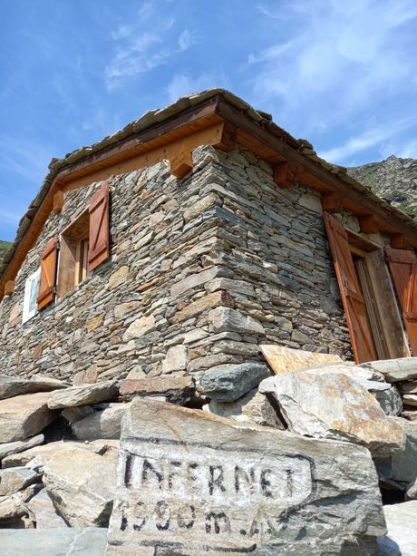 All’Alpe Infernet si inaugura il bivacco al crocevia di tre itinerari della Val d’Angrogna All’Alpe Infernet si inaugura il bivacco al crocevia di tre itinerari della Val d’Angrogna