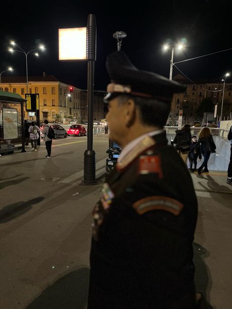 Verifiche sui bus in piazza Bengasi: su 115 passeggeri soltanto uno aveva il biglietto Verifiche sui bus in piazza Bengasi: su 115 passeggeri soltanto uno aveva il biglietto