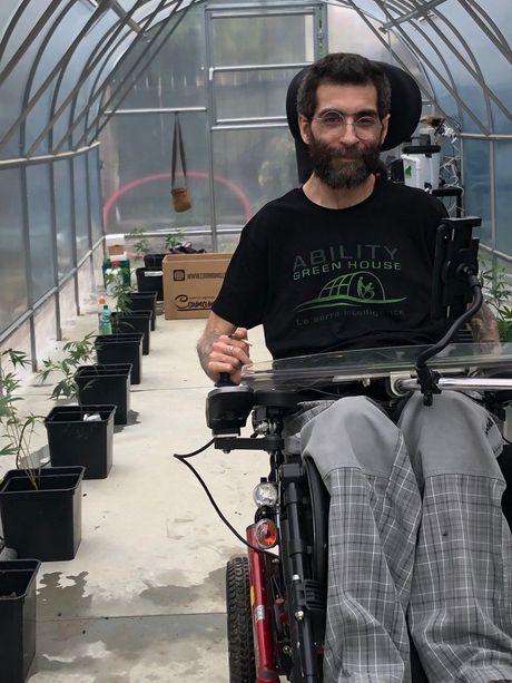 La storia di Simone, che da un anno e mezzo aspetta una prescrizione per la cannabis terapeutica: "La burocrazia affossa il diritto alle cure" La storia di Simone, che da un anno e mezzo aspetta una prescrizione per la cannabis terapeutica: "La burocrazia affossa il diritto alle cure"