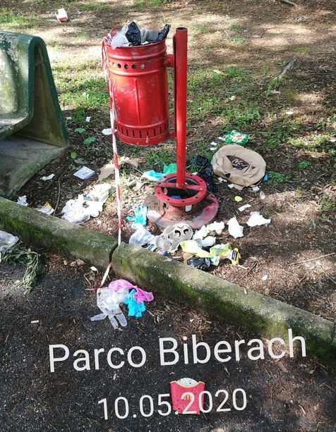 Il lockdown non ha fermato l’incivilità: piccola galleria “degli orrori” dei parchi astigiani [FOTOGALLERY]