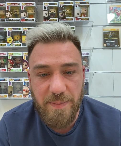 Fermato in monopattino sul marciapiede, trentenne denuncia: &quot;I vigili mi hanno chiamato 'sfigato' e 'ricchione'&quot; [VIDEO]