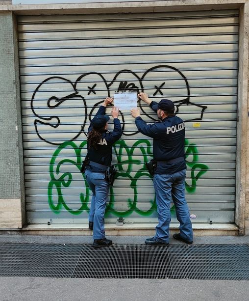 Un bar di via Genova non aveva le autorizzazioni e, oltre a dare lavoro in nero, il titolare era un evasore totale: fioccano le multe