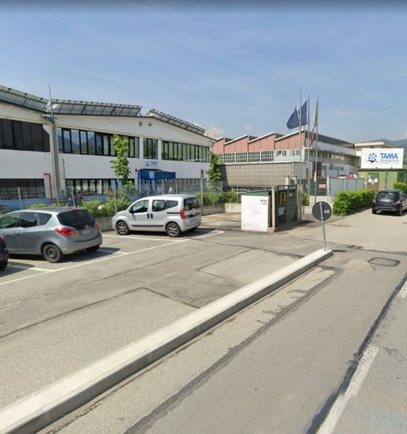 Roletto: accoltella il collega di lavoro, ferendolo alla schiena e alla testa