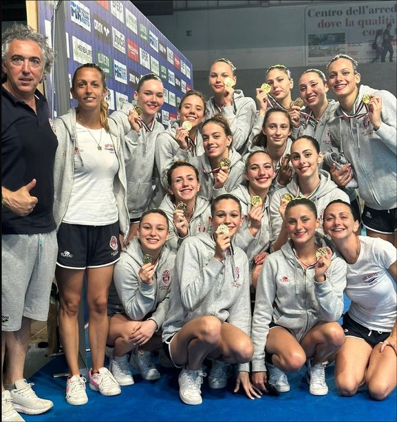 Sincro. E' Rari d'oro, primo posto nell'Arcobatic Routine ai Campionati Italiani Estivi Juniores