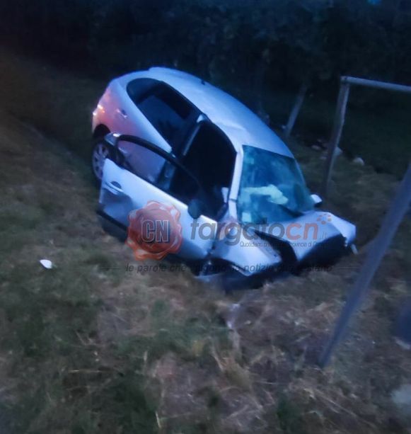 Tragedia nella notte a Cuneo: muore 25enne in un incidente sulla SP25 Tragedia nella notte a Cuneo: muore 25enne in un incidente sulla SP25
