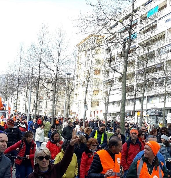 Francia : &quot;Le jour de gloire est arrivé&quot;. Cosa sta succedendo?
