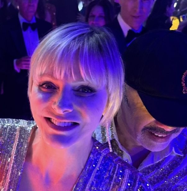 Monaco, il Ballo della Rosa 2024 dedicato alla &quot;Disco&quot;: grande protagonista la Principessa Charléne (FOTOGALLERY)