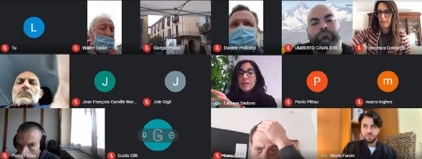 I Cinque Stelle di Pinerolo si sdoppiano tra banchetti online e in presenza I Cinque Stelle di Pinerolo si sdoppiano tra banchetti online e in presenza