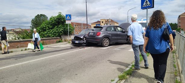 Asti: circolazione interrotta in corso Savona a causa di un incidente [IN AGGIORNAMENTO]