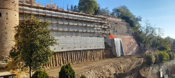 Muraglione di Moncalvo: si va verso la risoluzione definitiva, dopo otto mesi dall'inizio dei lavori Muraglione di Moncalvo: si va verso la risoluzione definitiva, dopo otto mesi dall'inizio dei lavori