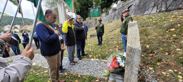 Calizzano inaugura il monumento dedicato al Milite Ignoto e la nuova sede degli alpini (FOTO) Calizzano inaugura il monumento dedicato al Milite Ignoto e la nuova sede degli alpini (FOTO)
