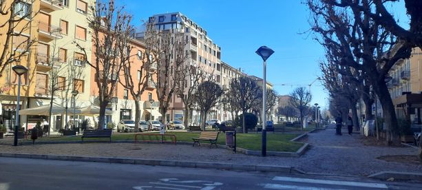 Si accascia per un malore in strada, donna di 71 anni muore in corso Dante a Cuneo Si accascia per un malore in strada, donna di 71 anni muore in corso Dante a Cuneo