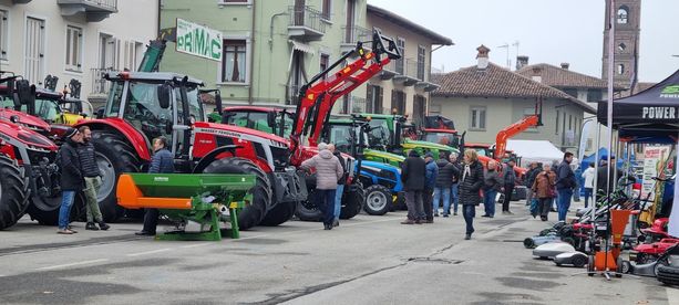 Vigone per due giorni è terra di meccanizzazione agricola Vigone per due giorni è terra di meccanizzazione agricola