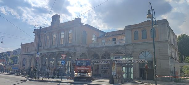 Crollo vecchia Porta Susa, Lo Russo: "Edificio ora inagibile. Spero si parta presto con lavori per albergo" Crollo vecchia Porta Susa, Lo Russo: "Edificio ora inagibile. Spero si parta presto con lavori per albergo"