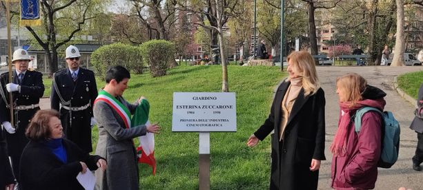 Piazza Adriano nel nome delle donne: intitolati i due giardini a Esterina Zuccarone e Alda Croce [FOTO]