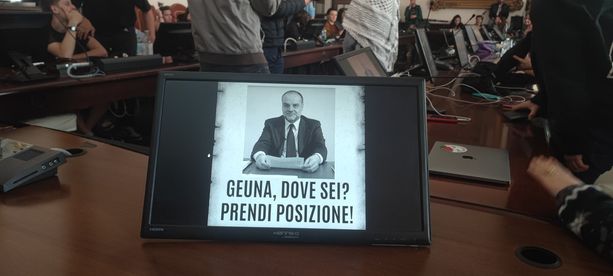 Non si ferma l'occupazione del rettorato, gli studenti: "Geuna dove sei?" Non si ferma l'occupazione del rettorato, gli studenti: "Geuna dove sei?"