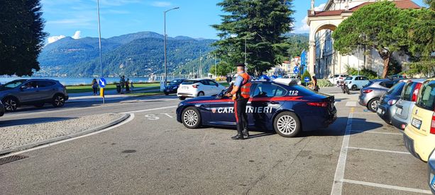 Controesodo estivo, controlli sul lago Maggiore: i carabinieri di Luino ritirano la patente a tre ragazzi. Guidavano con un tasso tre volte i limiti