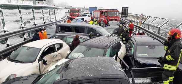 Maxi incidente sulla Torino-Bardonecchia, aperta un'inchiesta per omicidio stradale