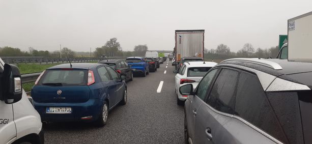 Maxi tamponamento sulla Torino-Savona: code chilometriche all'altezza di Carmagnola