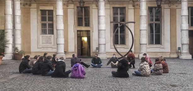 UniTo, gli studenti occupano il Rettorato: &quot;Basta esami al pc, vogliamo farli in presenza&quot; [VIDEO]