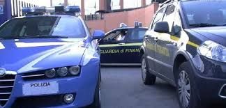 Ad Asti in corso blitz antiusura di Polizia e Finanza Ad Asti in corso blitz antiusura di Polizia e Finanza