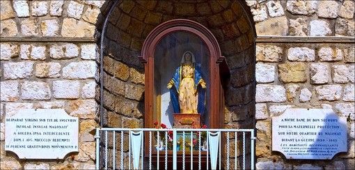 Nizza, la fede che salvò dal colera: il Vieux Nice celebra la Madonna del Malonat Nizza, la fede che salvò dal colera: il Vieux Nice celebra la Madonna del Malonat