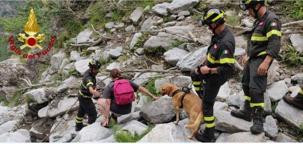 Turista varesotta si perde in montagna con il suo cane, salvata dai vigili del fuoco Turista varesotta si perde in montagna con il suo cane, salvata dai vigili del fuoco