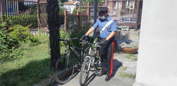Tempi duri per i ladri di biciclette, giro di vite a Chieri contro i furti: tre persone nei guai
