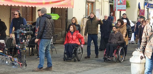 Miracoli a Venaria Reale? Lourdes è la città ricostruita nel centro storico, per il film &quot;Corro da te&quot;