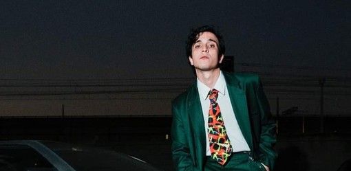 È disponibile su tutte le piattaforme ‘Alibi’, il nuovo singolo di Tananai